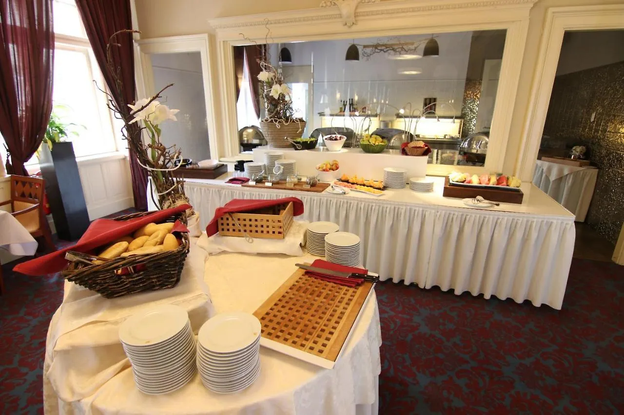 Grandhotel Ambassador Narodni Dum Karlovy Vary 4*,  Çek Cumhuriyeti